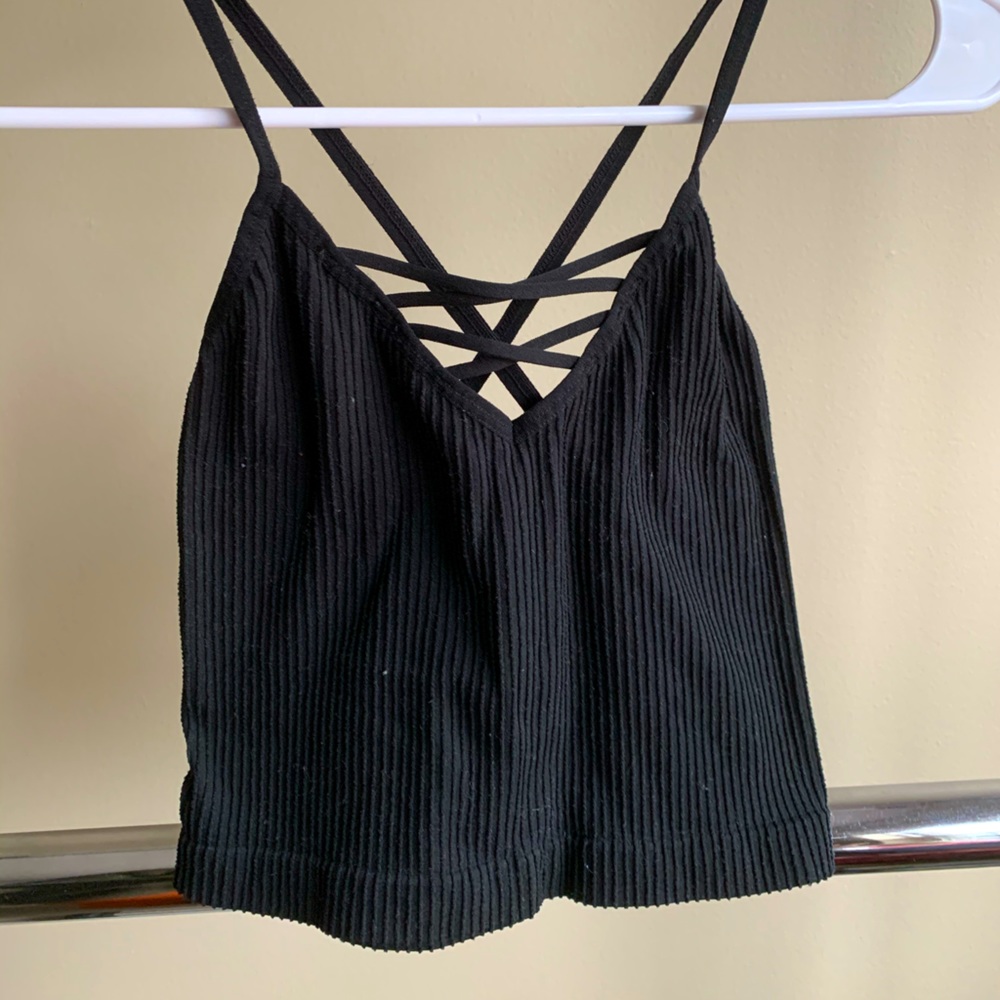 ribbed spaghetti strapped crop